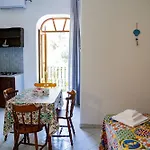 Nima Holidays בית הארחה