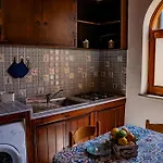 Nima Holidays בית הארחה *