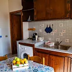 Nima Holidays בית הארחה